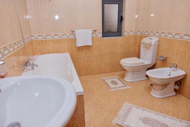 Heart Of Tirana Villa Екстер'єр фото