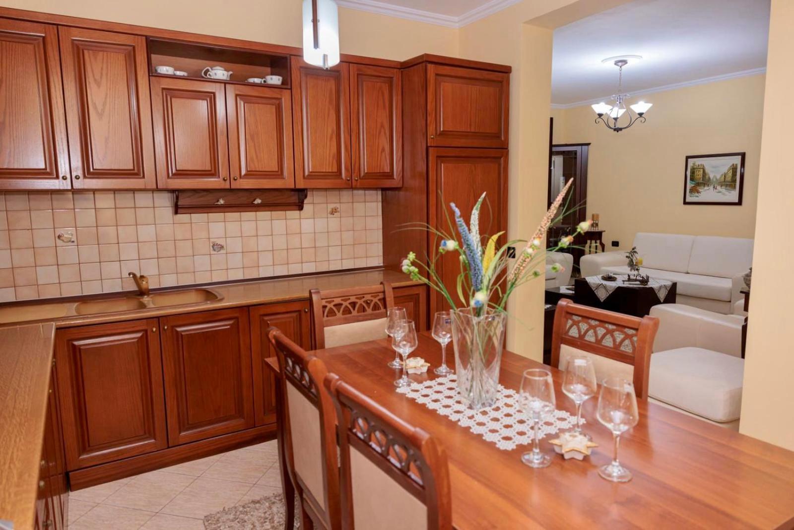 Heart Of Tirana Villa Екстер'єр фото