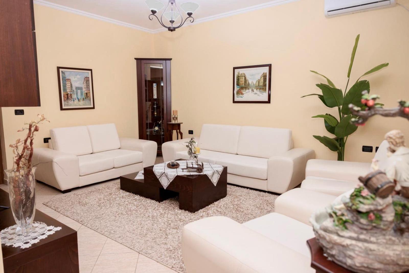 Heart Of Tirana Villa Екстер'єр фото