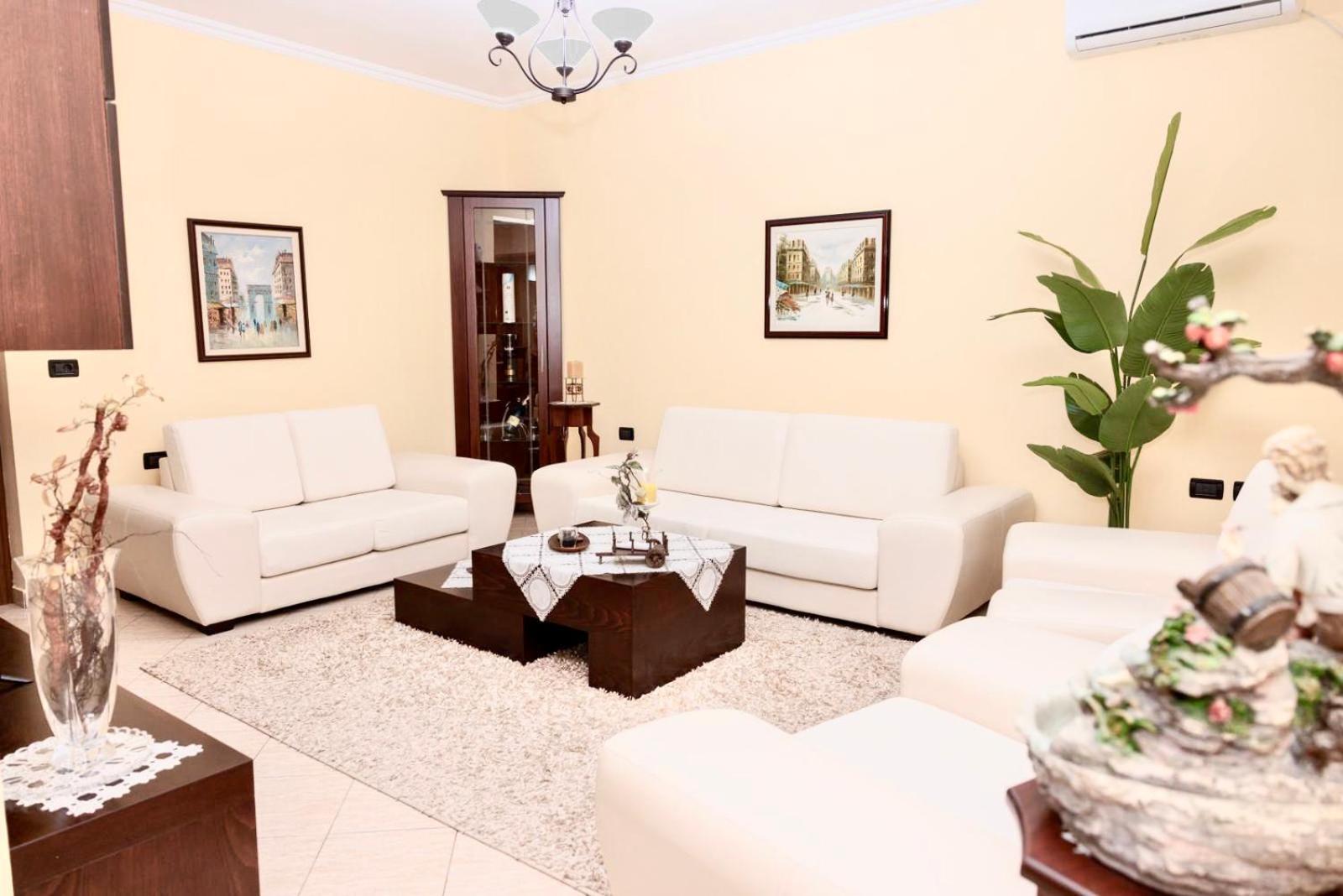 Heart Of Tirana Villa Екстер'єр фото